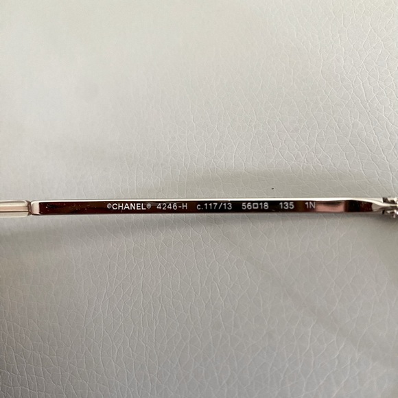 Authentic Chanel sunglasses with pearls, limited. - Picture 5 of 11